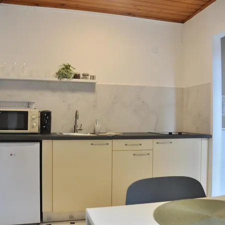 Διαμέρισμα Vas Lipa 8 - 36 *