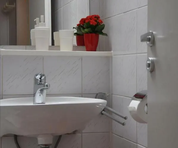 Vas Lipa 8 - 36 * Podčetrtek